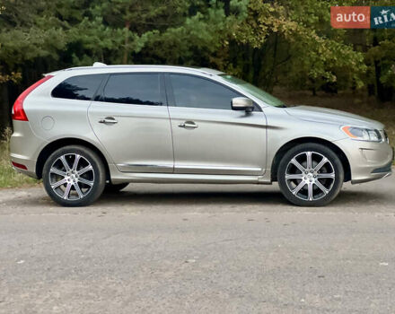 Вольво ХС60 2015 в Луцке на Automoto.ua Серый Вольво ХС60, объемом двигателя 2 л и пробегом 238 тыс. км за 15290 $, фото 9 на Automoto.ua