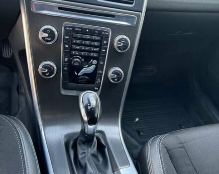 Сірий Вольво ХС60, об'ємом двигуна 2.4 л та пробігом 210 тис. км за 17717 $, фото 17 на Automoto.ua