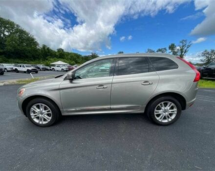 Серый Вольво ХС60, объемом двигателя 2.5 л и пробегом 76 тыс. км за 7400 $, фото 4 на Automoto.ua