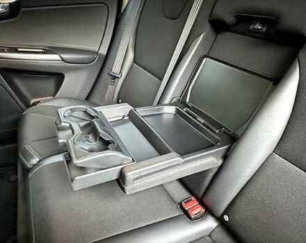 Серый Вольво ХС60, объемом двигателя 2 л и пробегом 178 тыс. км за 21000 $, фото 10 на Automoto.ua