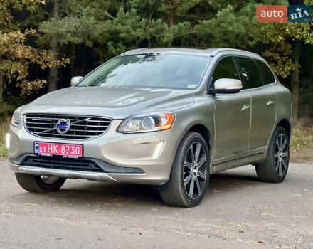 Вольво ХС60 2015 в Луцке на Automoto.ua Серый Вольво ХС60, объемом двигателя 2 л и пробегом 238 тыс. км за 15290 $, фото 5 на Automoto.ua