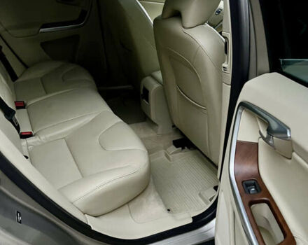 Вольво ХС60 2015 в Луцке на Automoto.ua Серый Вольво ХС60, объемом двигателя 2 л и пробегом 238 тыс. км за 15290 $, фото 40 на Automoto.ua