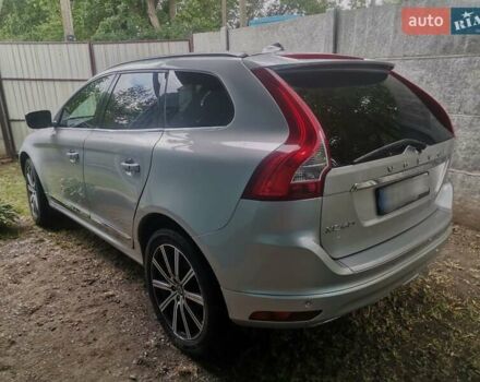 Сірий Вольво ХС60, об'ємом двигуна 2 л та пробігом 195 тис. км за 14000 $, фото 2 на Automoto.ua