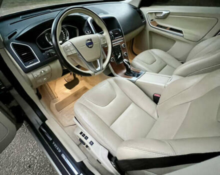 Вольво ХС60 2015 в Луцке на Automoto.ua Серый Вольво ХС60, объемом двигателя 2 л и пробегом 238 тыс. км за 15290 $, фото 34 на Automoto.ua