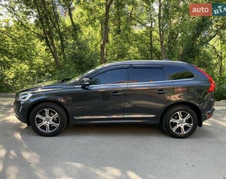 Серый Вольво ХС60, объемом двигателя 3 л и пробегом 123 тыс. км за 20500 $, фото 3 на Automoto.ua