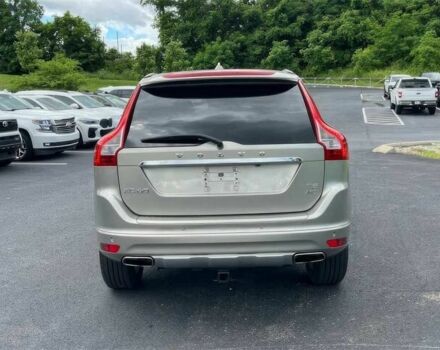 Серый Вольво ХС60, объемом двигателя 2.5 л и пробегом 76 тыс. км за 7400 $, фото 6 на Automoto.ua