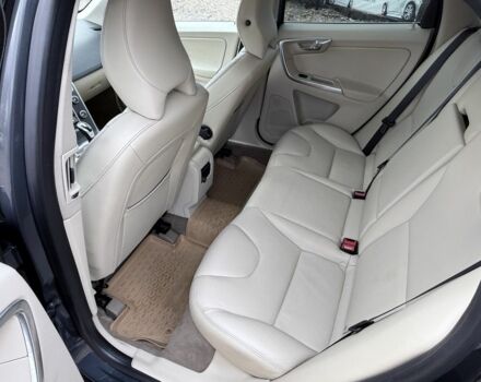 Серый Вольво ХС60, объемом двигателя 2 л и пробегом 205 тыс. км за 14950 $, фото 5 на Automoto.ua