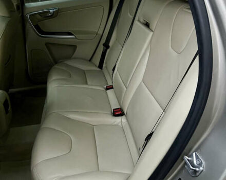 Вольво ХС60 2015 в Луцке на Automoto.ua Серый Вольво ХС60, объемом двигателя 2 л и пробегом 238 тыс. км за 15290 $, фото 29 на Automoto.ua