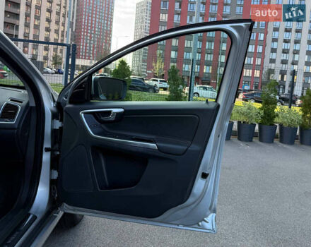 Серый Вольво ХС60, объемом двигателя 2.5 л и пробегом 194 тыс. км за 15900 $, фото 32 на Automoto.ua