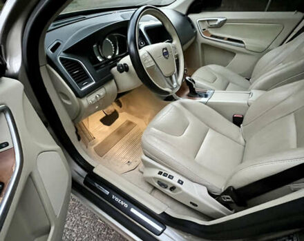 Вольво ХС60 2015 в Луцке на Automoto.ua Серый Вольво ХС60, объемом двигателя 2 л и пробегом 238 тыс. км за 15290 $, фото 33 на Automoto.ua