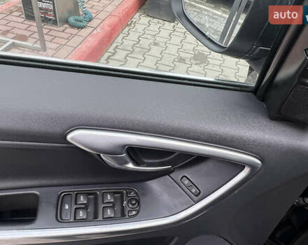 Вольво ХС60 2015 в Львове на Automoto.ua Серый Вольво ХС60, объемом двигателя 1.97 л и пробегом 116 тыс. км за 14300 $, фото 14 на Automoto.ua