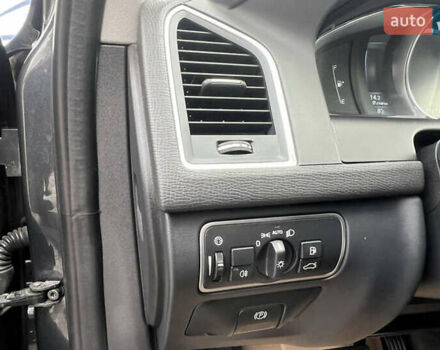 Вольво ХС60 2015 в Львове на Automoto.ua Серый Вольво ХС60, объемом двигателя 1.97 л и пробегом 116 тыс. км за 14300 $, фото 13 на Automoto.ua