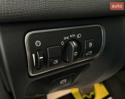 Сірий Вольво ХС60, об'ємом двигуна 1.97 л та пробігом 175 тис. км за 16300 $, фото 16 на Automoto.ua