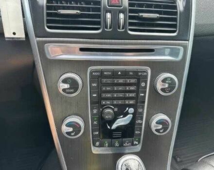 Серый Вольво ХС60, объемом двигателя 2 л и пробегом 110 тыс. км за 7500 $, фото 9 на Automoto.ua