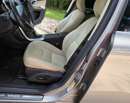Серый Вольво ХС60, объемом двигателя 2 л и пробегом 75 тыс. км за 4000 $, фото 10 на Automoto.ua
