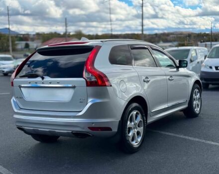 Серый Вольво ХС60, объемом двигателя 2.5 л и пробегом 78 тыс. км за 6300 $, фото 5 на Automoto.ua