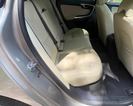 Серый Вольво ХС60, объемом двигателя 2 л и пробегом 75 тыс. км за 4000 $, фото 13 на Automoto.ua