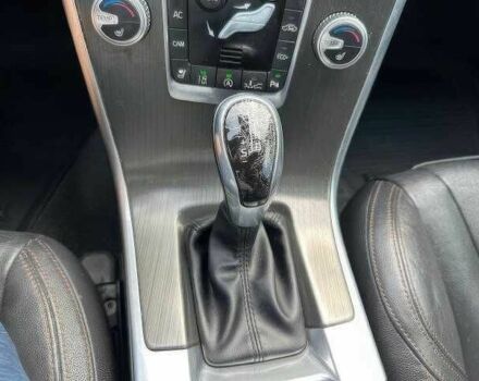 Серый Вольво ХС60, объемом двигателя 2 л и пробегом 110 тыс. км за 7500 $, фото 10 на Automoto.ua