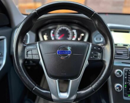 Серый Вольво ХС60, объемом двигателя 2.5 л и пробегом 78 тыс. км за 6300 $, фото 11 на Automoto.ua