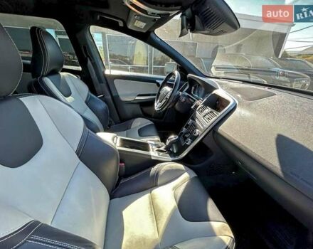 Серый Вольво ХС60, объемом двигателя 2 л и пробегом 165 тыс. км за 2900 $, фото 4 на Automoto.ua