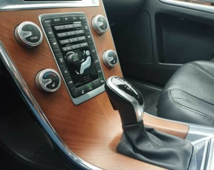 Серый Вольво ХС60, объемом двигателя 2 л и пробегом 239 тыс. км за 22990 $, фото 17 на Automoto.ua