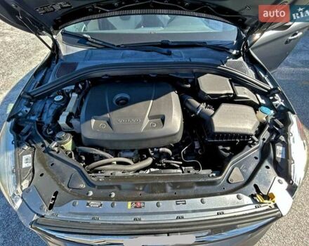 Серый Вольво ХС60, объемом двигателя 2 л и пробегом 165 тыс. км за 2900 $, фото 6 на Automoto.ua