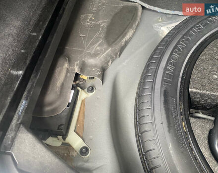 Серый Вольво ХС60, объемом двигателя 1.97 л и пробегом 250 тыс. км за 15900 $, фото 36 на Automoto.ua