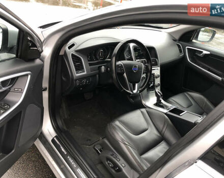 Вольво ХС60 2016 в Киеве на Automoto.ua Серый Вольво ХС60, объемом двигателя 2 л и пробегом 123 тыс. км за 15400 $, фото 7 на Automoto.ua