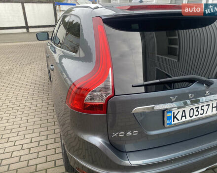 Серый Вольво ХС60, объемом двигателя 1.97 л и пробегом 250 тыс. км за 15900 $, фото 5 на Automoto.ua