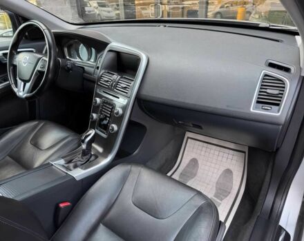 Серый Вольво ХС60, объемом двигателя 2.5 л и пробегом 78 тыс. км за 6300 $, фото 8 на Automoto.ua