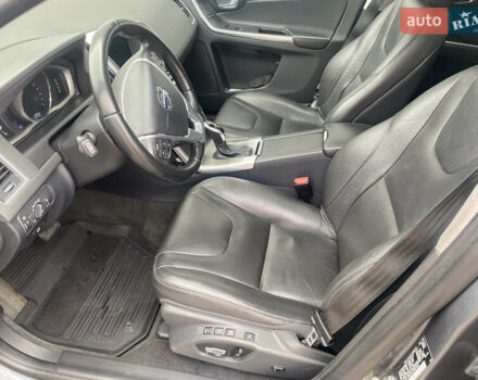Серый Вольво ХС60, объемом двигателя 1.97 л и пробегом 250 тыс. км за 15900 $, фото 22 на Automoto.ua