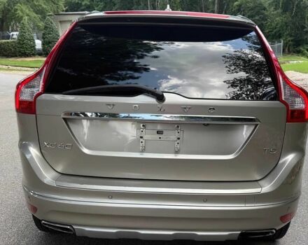 Серый Вольво ХС60, объемом двигателя 2 л и пробегом 75 тыс. км за 4000 $, фото 5 на Automoto.ua