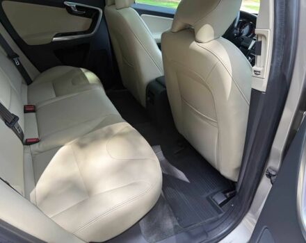 Серый Вольво ХС60, объемом двигателя 2 л и пробегом 75 тыс. км за 4000 $, фото 14 на Automoto.ua