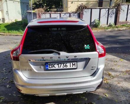 Серый Вольво ХС60, объемом двигателя 1.97 л и пробегом 236 тыс. км за 16400 $, фото 3 на Automoto.ua