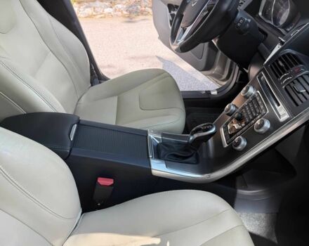 Серый Вольво ХС60, объемом двигателя 2 л и пробегом 75 тыс. км за 4000 $, фото 6 на Automoto.ua