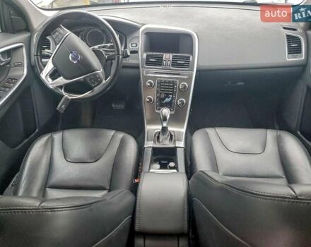 Серый Вольво ХС60, объемом двигателя 2.5 л и пробегом 150 тыс. км за 3100 $, фото 7 на Automoto.ua