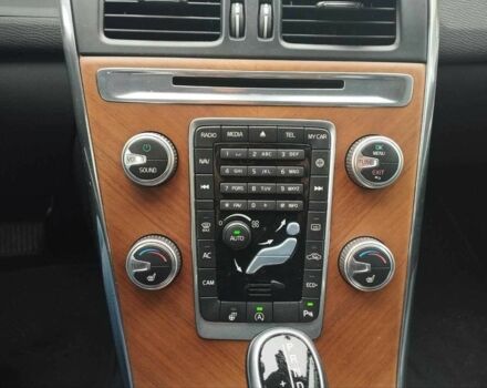 Серый Вольво ХС60, объемом двигателя 2 л и пробегом 239 тыс. км за 22990 $, фото 18 на Automoto.ua