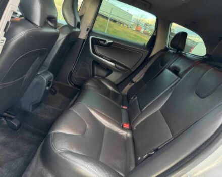 Серый Вольво ХС60, объемом двигателя 2.5 л и пробегом 78 тыс. км за 6300 $, фото 12 на Automoto.ua