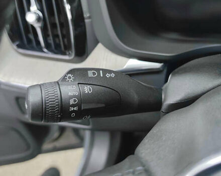 Сірий Вольво ХС60, об'ємом двигуна 1.97 л та пробігом 201 тис. км за 22000 $, фото 16 на Automoto.ua