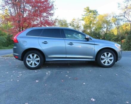 Серый Вольво ХС60, объемом двигателя 2 л и пробегом 57 тыс. км за 3600 $, фото 7 на Automoto.ua