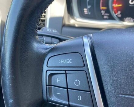 Сірий Вольво ХС60, об'ємом двигуна 2 л та пробігом 201 тис. км за 16000 $, фото 17 на Automoto.ua