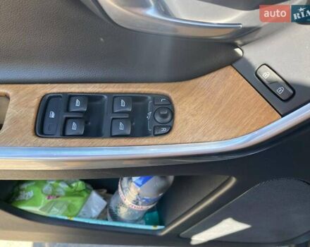 Сірий Вольво ХС60, об'ємом двигуна 2 л та пробігом 201 тис. км за 16000 $, фото 10 на Automoto.ua