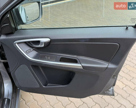 Серый Вольво ХС60, объемом двигателя 1.97 л и пробегом 243 тыс. км за 17300 $, фото 79 на Automoto.ua