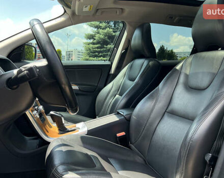 Серый Вольво ХС60, объемом двигателя 1.97 л и пробегом 100 тыс. км за 19999 $, фото 16 на Automoto.ua