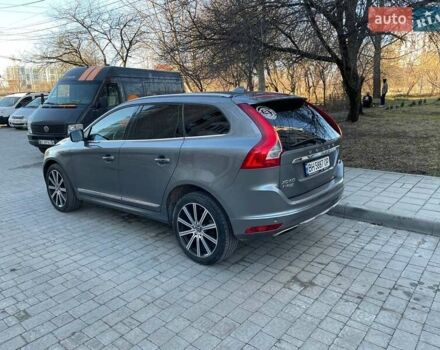 Серый Вольво ХС60, объемом двигателя 1.97 л и пробегом 110 тыс. км за 18500 $, фото 5 на Automoto.ua