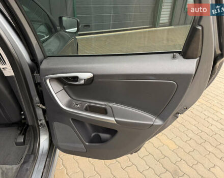 Серый Вольво ХС60, объемом двигателя 1.97 л и пробегом 243 тыс. км за 17300 $, фото 61 на Automoto.ua