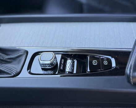 Серый Вольво ХС60, объемом двигателя 1.97 л и пробегом 160 тыс. км за 34000 $, фото 23 на Automoto.ua