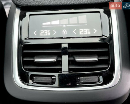 Серый Вольво ХС60, объемом двигателя 1.97 л и пробегом 111 тыс. км за 26950 $, фото 5 на Automoto.ua