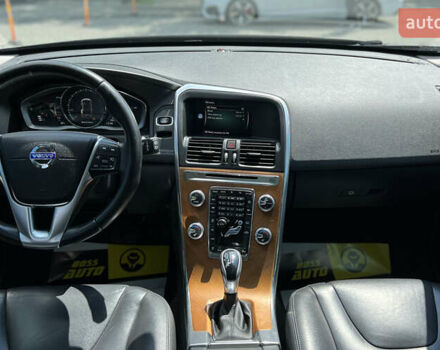 Серый Вольво ХС60, объемом двигателя 1.97 л и пробегом 100 тыс. км за 19999 $, фото 9 на Automoto.ua