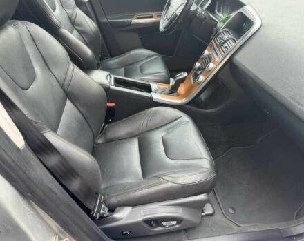 Серый Вольво ХС60, объемом двигателя 2 л и пробегом 50 тыс. км за 16800 $, фото 9 на Automoto.ua